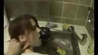Tied ເຖິງ brunette fucked ຍາກ