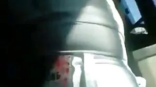 ນັ່ງຢູ່ເທິງ cock ສີຂາວແຂງຂອງຂ້ອຍ!