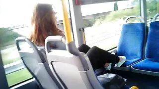 ລີ້ນເຈາະເດັກນ້ອຍໃຫ້ blowjob