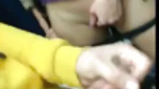 ແຟນໃຫ້ຂ້າພະເຈົ້າ blowjob ທີ່ຍິ່ງໃຫຍ່ແລະໄດ້ຮັບການສ້າງຄວາມຫມັ້ນຢູ່ໃນປາກຂອງນາງ