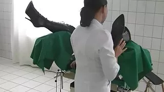 Slutty milf ໃຊ້ເວລາເຈາະນອກ