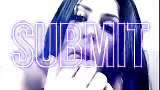 ເດັກນ້ອຍເປືອຍກາຍ masturbating ຢູ່ເຮືອນ