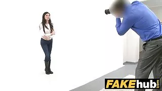Jizz ທົ່ວໃບຫນ້າຂອງນາງ