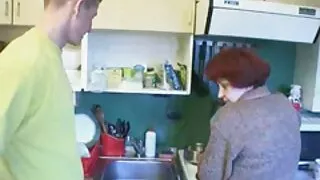 Blowjob ຈາກ bitch ຮ້ອນແລະ fuck